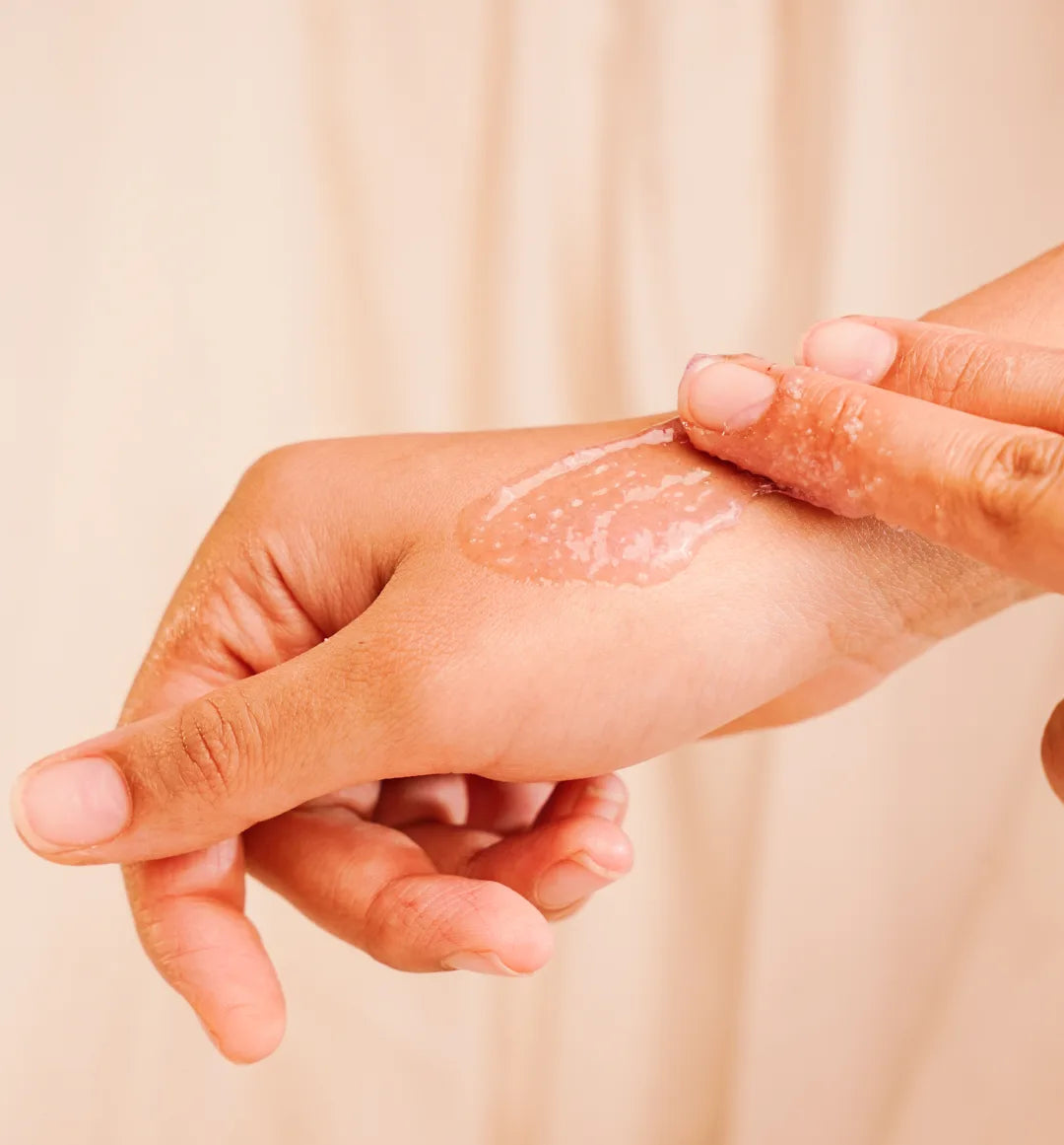 Sugar Scrub with Fision® PentaFruit V, Ceramide Complex CLR™, and Natural Sugar
